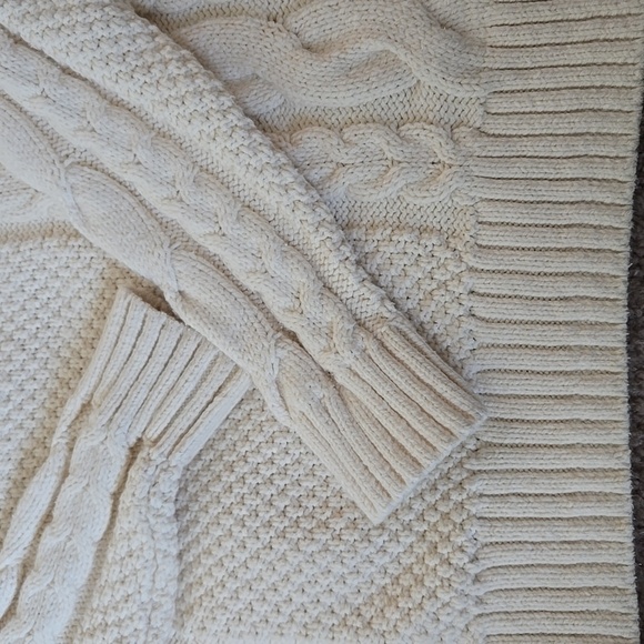 Madewell Cable Knitted Turtleneck Sweater in Antique Cream Color size Medium - Picture 10 of 15